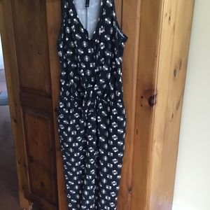 Smash Tess Hilary Duff tie waist jumpsuit New medium